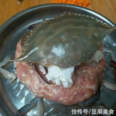 日常|#我的养生日常-远离秋燥#螃蟹蒸肉饼
