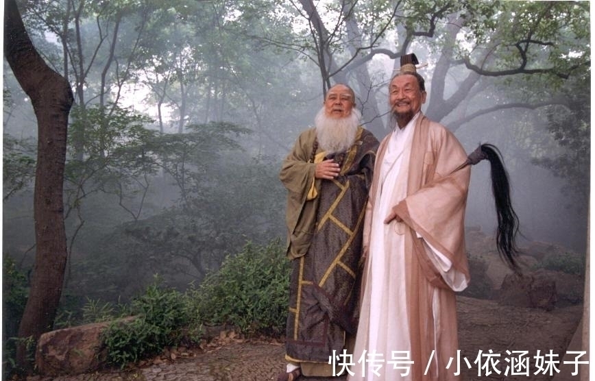 少林寺#笑傲江湖中,少林武当衰落成了何等地步,金庸通过暗示揭示出秘密