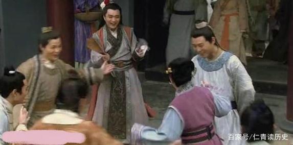 小混混|林冲武功那么厉害为何不敢动高衙内而小混混就敢原因只一个字