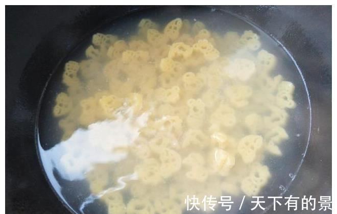 热水|煮意大利面时,冷水下锅还是热水下锅?很多人做错了,难怪面不香
