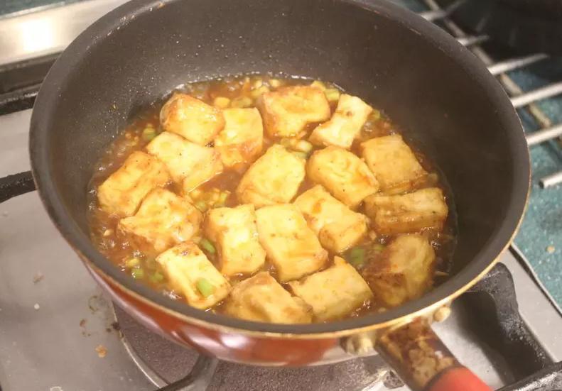 美味|炖的不爱吃？大叔教你气炸豆腐，外酥内软，酱汁浓郁，超美味~