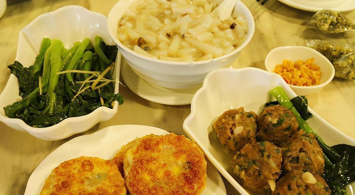 脾虚|5岁男童脾胃功能“衰退”,医生:3种习惯,是娃积食的“元凶”