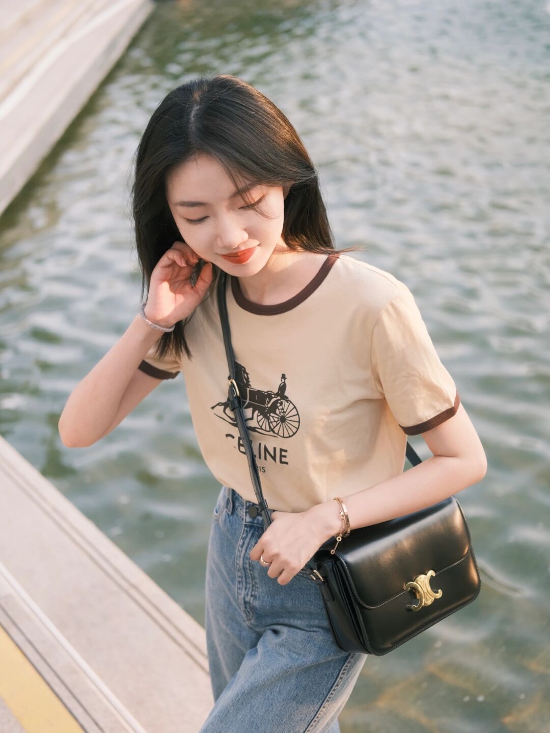 搭配|夏季，如何穿出气质女神范，针织衫搭配半身裙简约高级，清爽干练