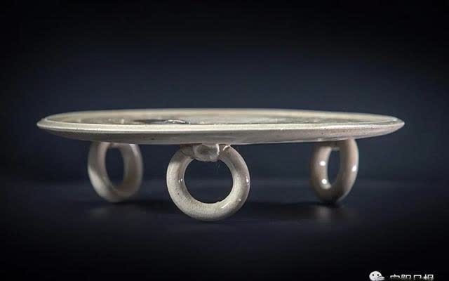 文物|我在安阳拍文物丨隋代相州窑白瓷划花环足盘