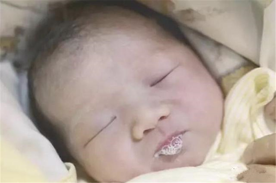 口水|宝宝“吐泡泡”很可爱背后4个原因父母了解一下,更好保护宝宝