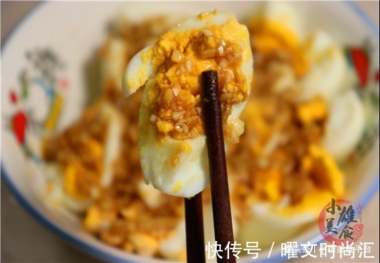 我最愿意吃的水煮鸡蛋做法,不放一滴油,简单一拌,太香了