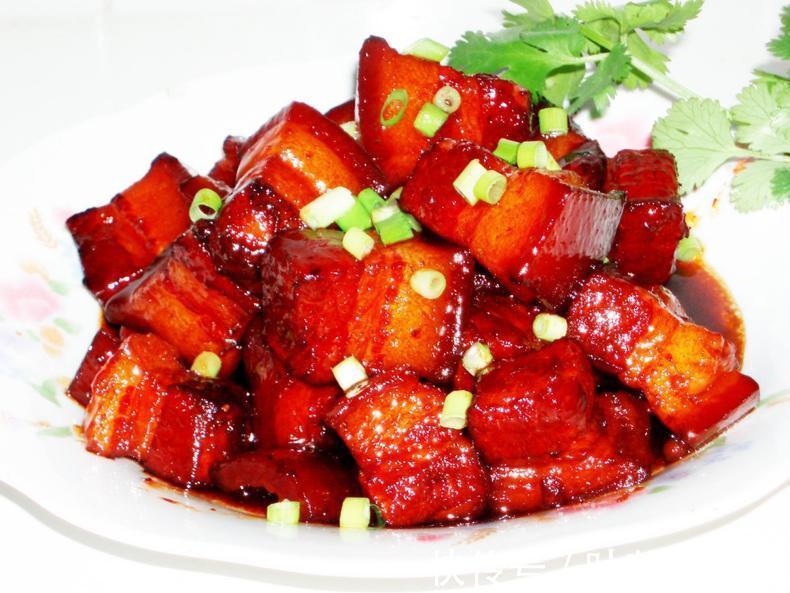 婆婆教我红烧肉最简单的做法，不加酱油，不炒糖色，好看又好吃！