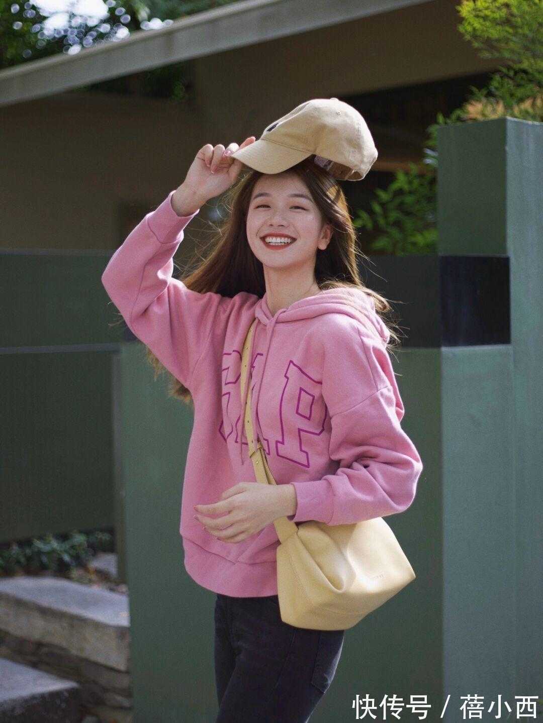 百搭 早春卫衣搭配指南:买这4种流行颜色就够了,百搭显白又不挑身材