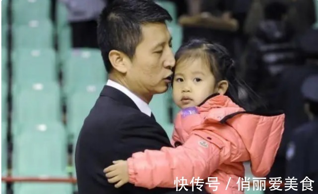 体育学院|辽宁男篮主教练郭士强,除了现在的妻女,还有一个10岁的儿子