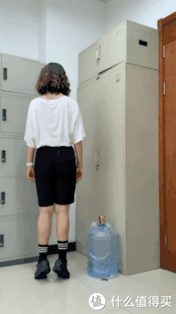 训练|真人演练在办公室可以做的臀腿训练，用时短不占地儿，男性也适用