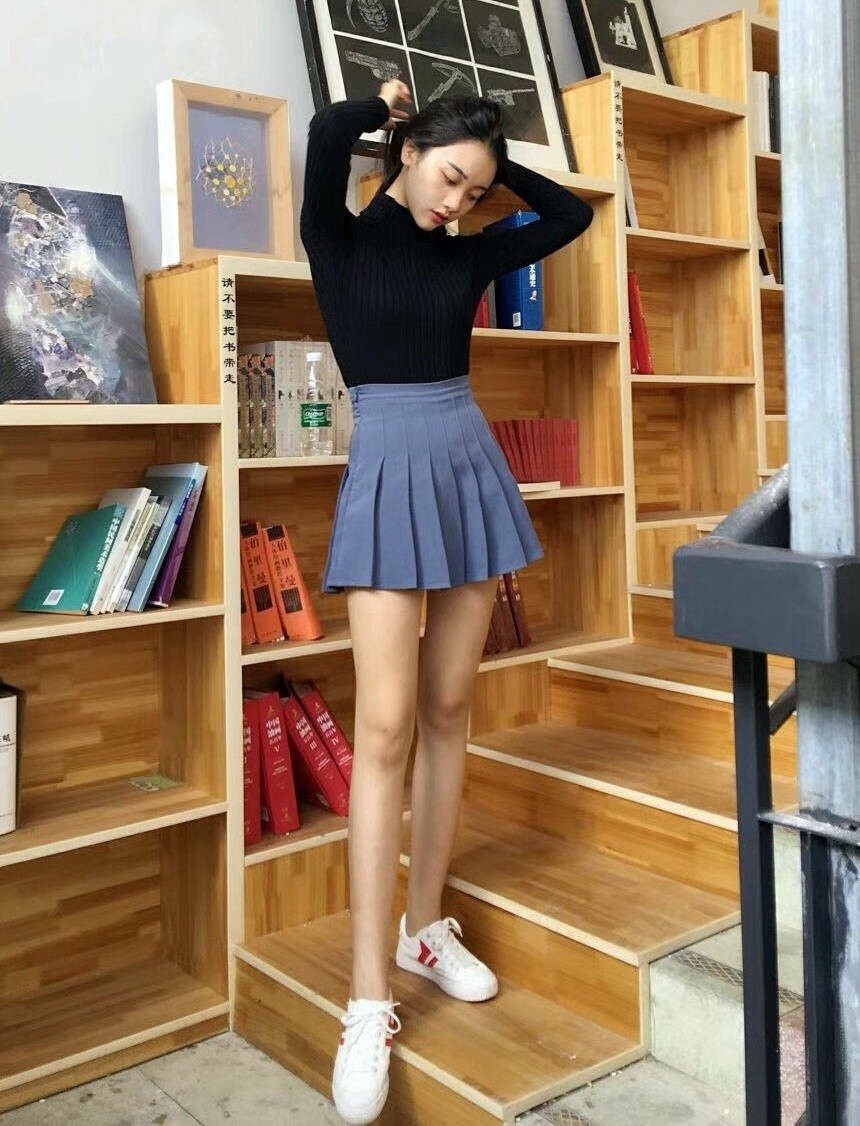 风采 美女身材又很好, 亭亭玉立, 风采十足