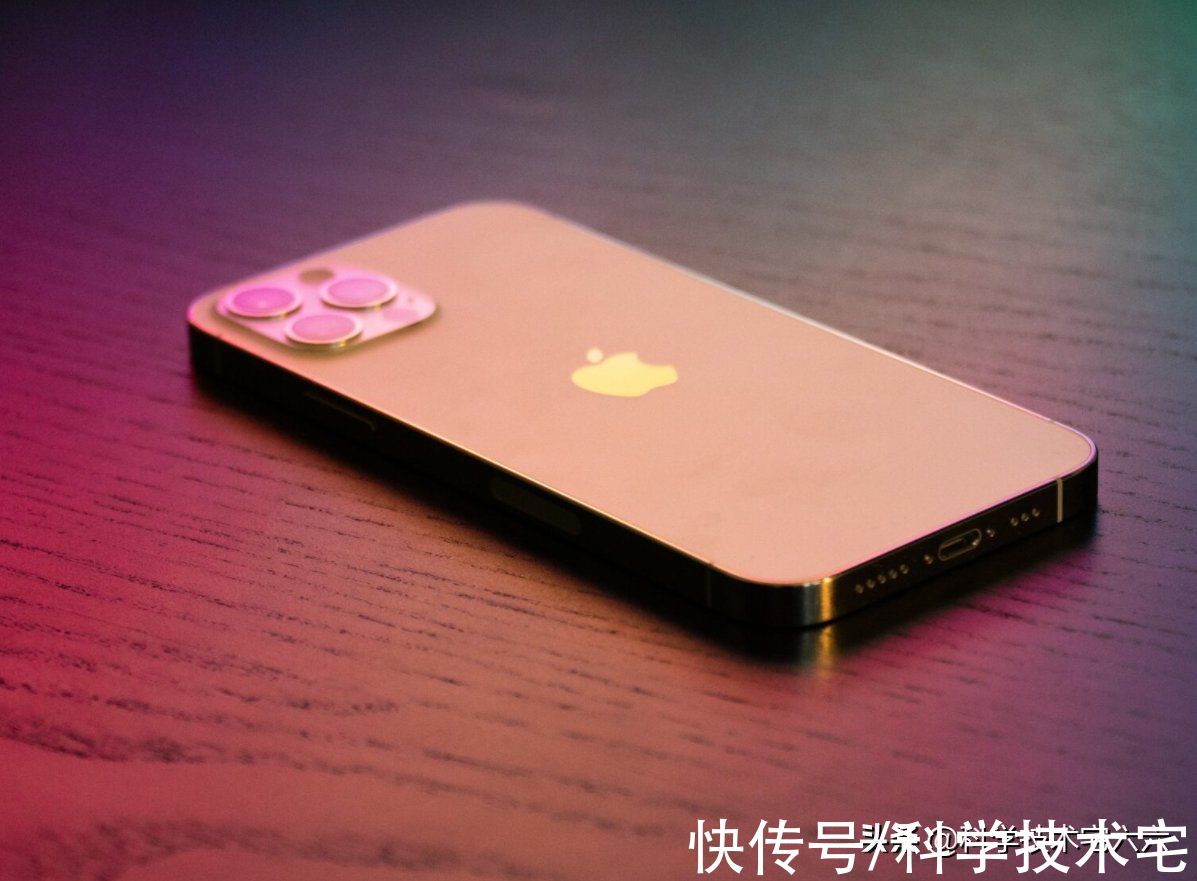 iPhone14|致敬三星、华为！iPhone14 Pro设计大改，或采用药丸屏？