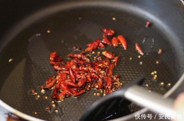 教你做爽滑的水煮肉片，方法配料告诉你，在家轻松搞定