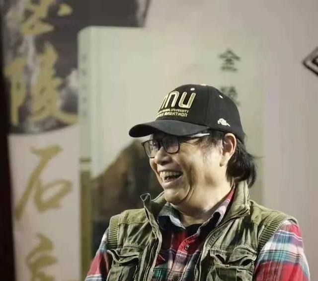 收藏家|增陵赏石|我有一个梦想石城四百八十馆,千门万户皆藏石