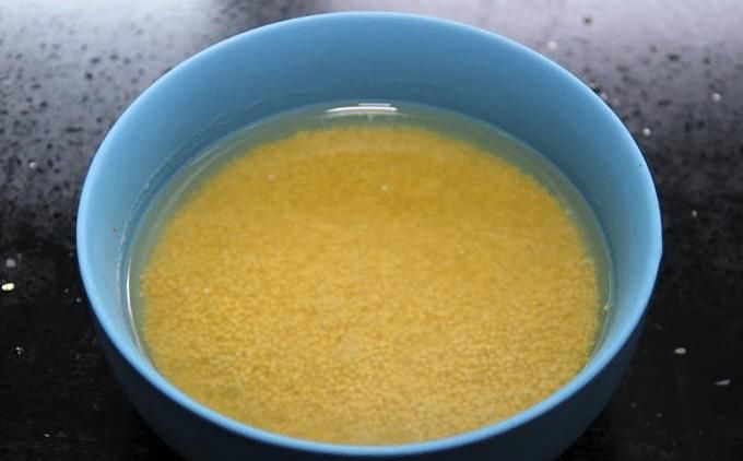 熬小米粥时，谨记3窍门，米粥香又浓，米油厚，学会了每天喝一碗