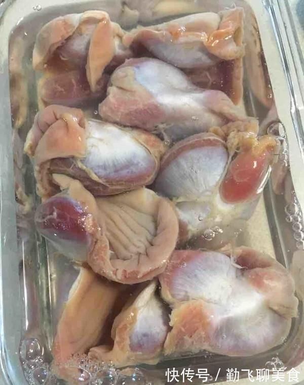 肫皮|青椒与它绝配,被称“天然泻药”,口臭消失,可能大肚子也瘪了