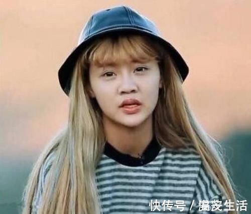 整成網(wǎng)紅的韓安冉,與女兒對比,網(wǎng)友:女兒好看多了