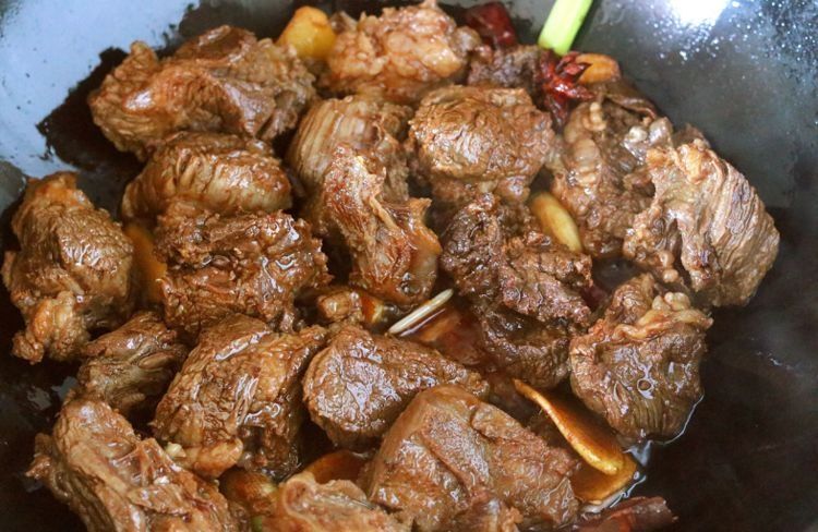 牛肉炖不烂是怎么回事？原因有三点，教你正确做法，牛肉又软又香