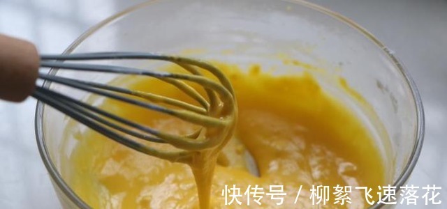 又一西点早餐火了！不蒸不烤，几滴清水搞定，比鸡蛋饼还好吃！