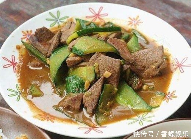 它是天然的“补血菜”,隔三差五炒一盘,补血补铁,脸色红润细腻