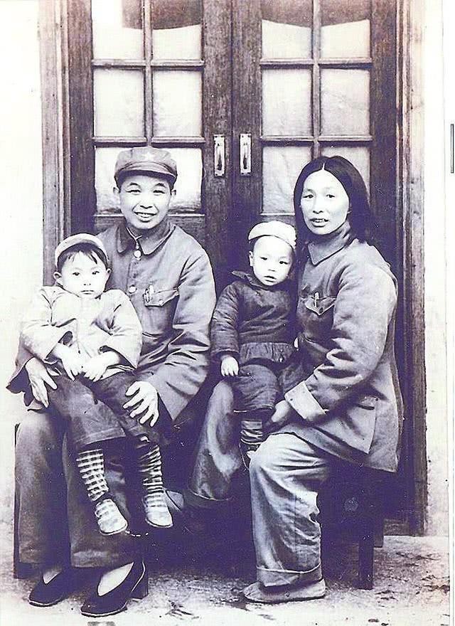 癌症|他当过386旅的旅长,后成开国中将,患癌症后又活了将近20年