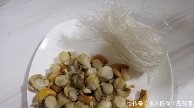 春天常给家人吃这道蒸菜，有营养味道鲜美，满满一盘都嫌少