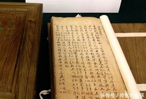 清朝太医的手稿曝光,这字体让现代人汗颜,远胜很多书法家