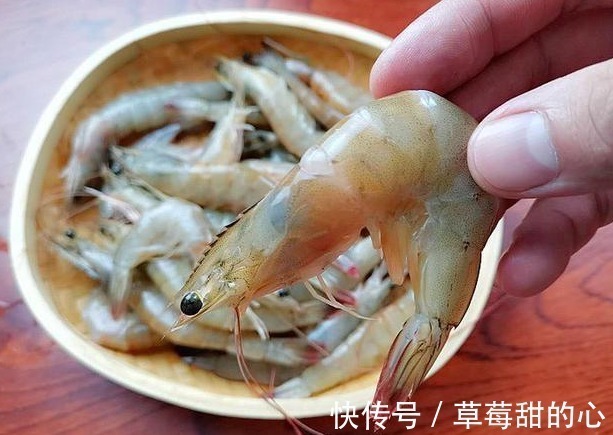 买大虾时,内行人从不买这3种,碰到扭头就走,老板自己从不吃