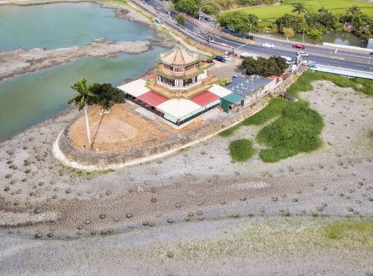 继日月潭后，台湾又一大湖见底了