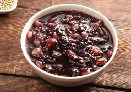 黑米|奉劝大家红豆和此物一起煮,头发白变黑,皱纹少了,腿脚有劲了