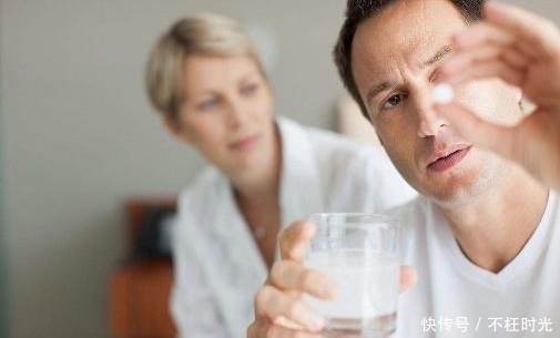 体内|糖尿病患者若睡觉时有3个“症状”,可能体内血糖升高,别忽视