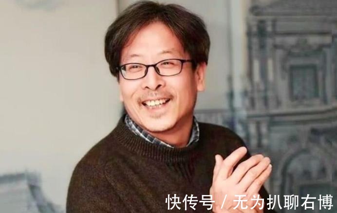 写实派|一颗咬坏的草莓凭啥卖出20万，放大十倍看，细节展示真实价值