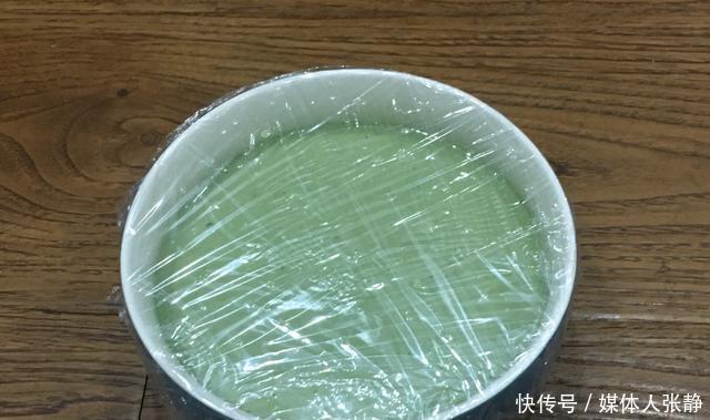 牛奶|1袋牛奶,1勺糯米粉,一搅一蒸,颜值高糯叽叽,一口一口超满足