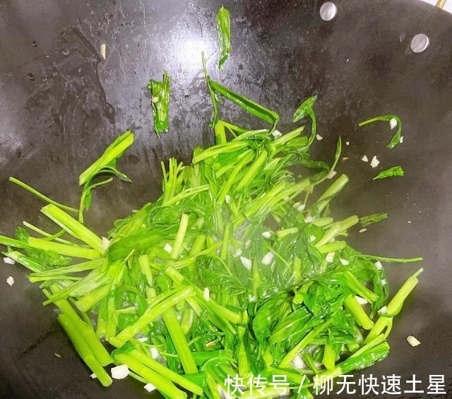 预防脂肪肝|清炒空心菜，家庭版做法，劲道美味！