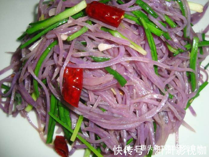 紫土豆丝|它是天然“褪黑素”，每天一盘，美白淡斑，补水嫩肤，皮肤晒不黑