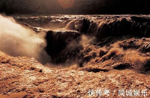 诗篇@宋才子写长江的诗,短短4句大气磅礴,极尽夸张,却成千古名篇