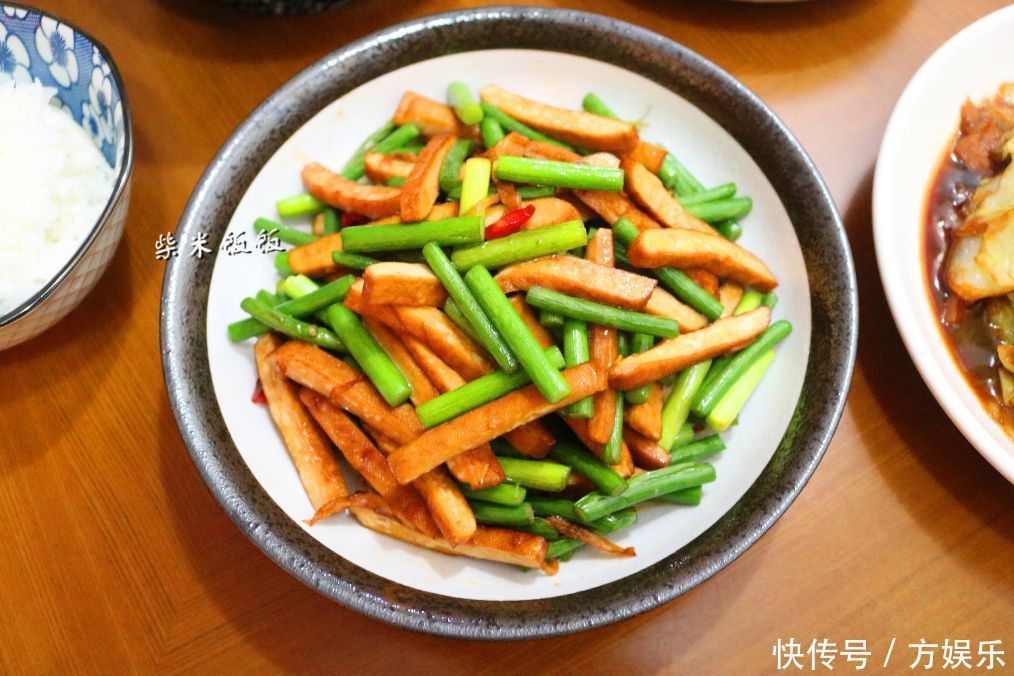 我家晚餐,3个家常菜1个汤,朋友说这搭配太好了