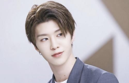 范丞丞凭《灵域》进霸屏艺人榜，胡一天紧跟其后，肖战却再次缺席