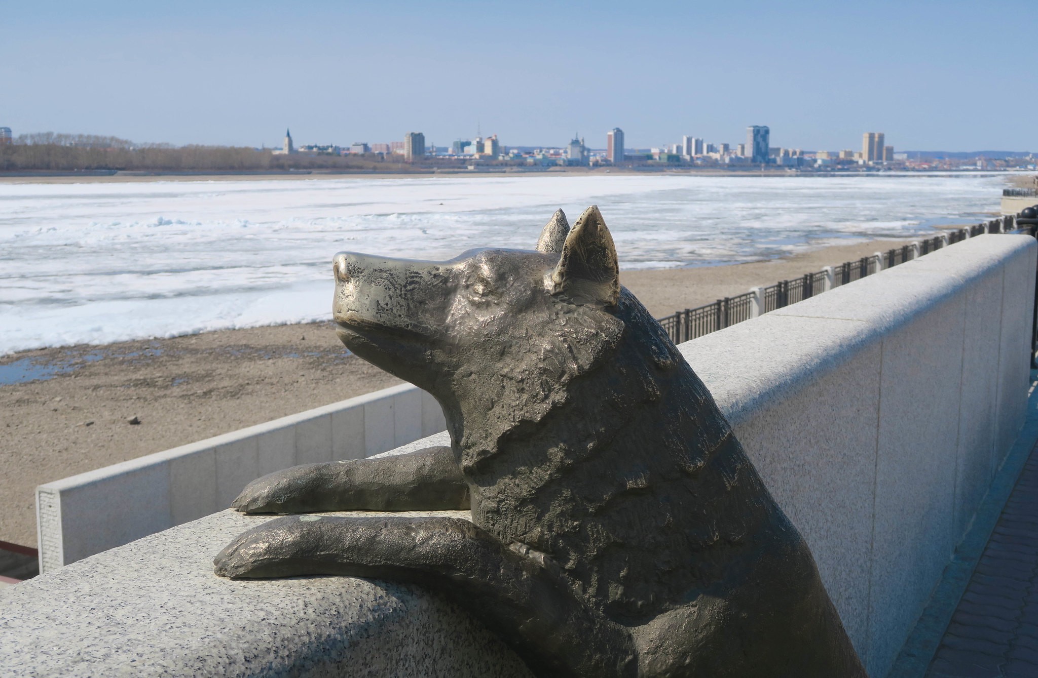 百年后的海兰泡:对岸的中国日渐现代化,俄国人喜欢到中国做生意