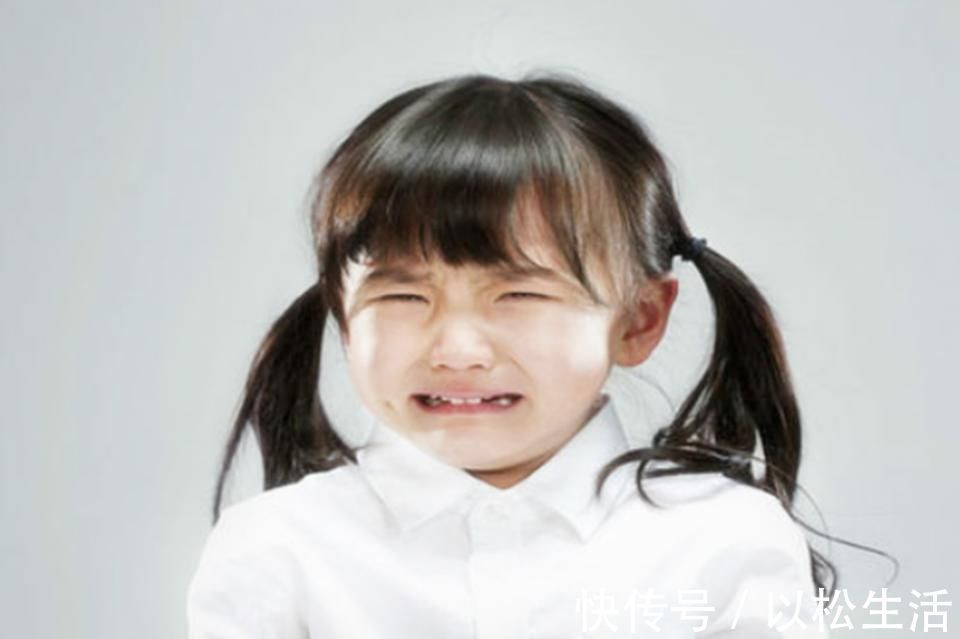 父母|动不动就“哭鼻子”的孩子,和忍着不哭的孩子,二者有何区别?