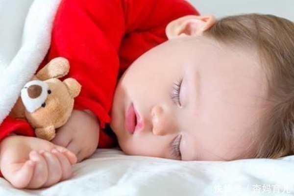 梦境|孩子睡觉爱踢被子,不一定是怕热,这3种情况家长一定要重视