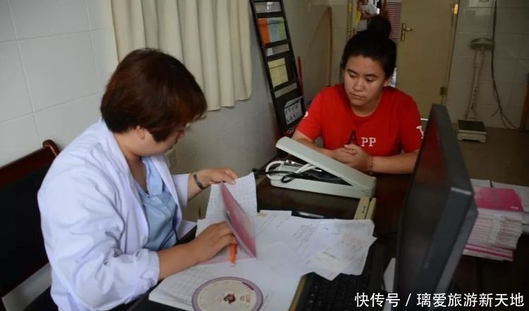 残障|90厘米“袖珍”女孩怀孕,不顾反对生下孩子,孩子上台后观众心疼