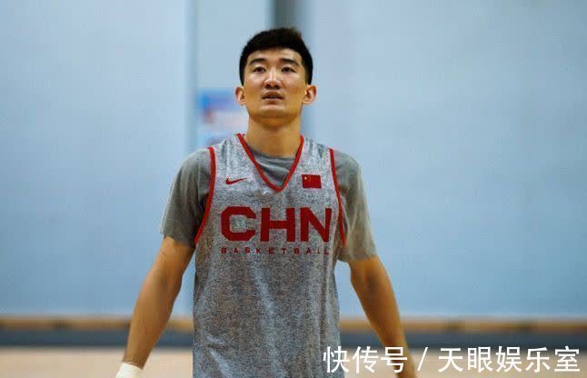张镇麟|现役中国男篮不缺易建联,最缺的是17-18赛季的四字外援