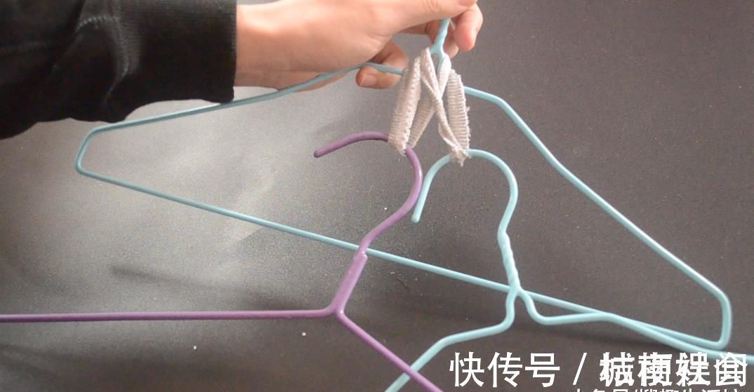 小圆|袜子剪一剪套在衣架上太实用了, 解决了很多家庭的困扰, 赶紧试试