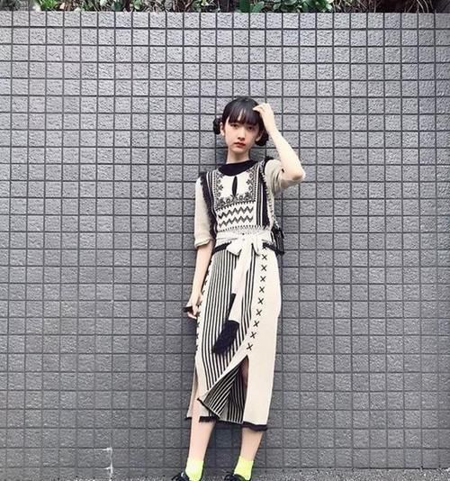 初恋女友|157cm萌妹成新晋初恋女友，小个子也有惊艳穿搭？全靠逆天比例