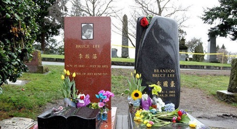 中国传统文化|1973年李小龙在丁佩床上逝去,20年后儿子离世,丁佩说法耐人寻味