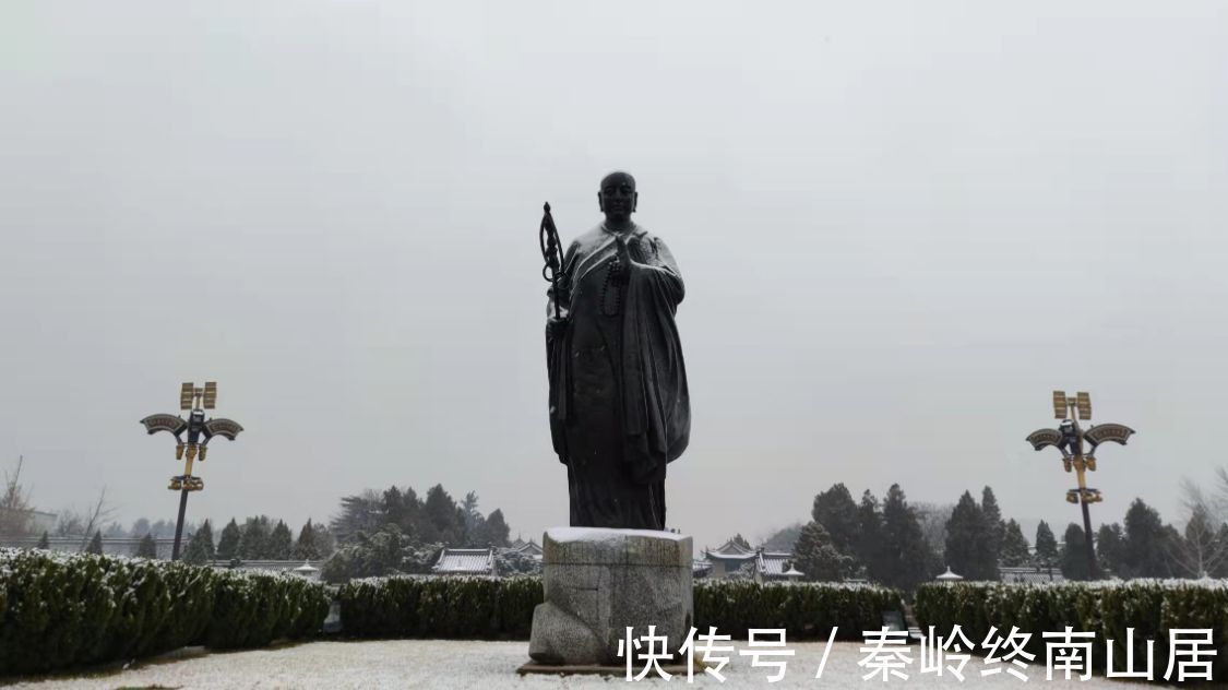 大唐|看惯了热闹与繁华,雪中别样的西安大雁塔和大唐不夜城,你见过吗,像极了唐朝