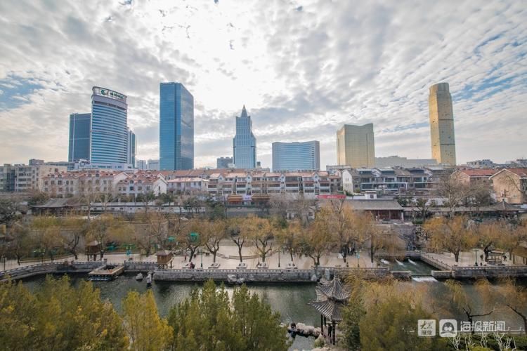 解放阁|【组图】济南“治愈系”天空上线 蓝天、白云、碧水，朋友圈都刷爆了