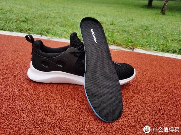 休闲|想摆脱亚健康困扰，穿咕咚5K鞋跑起来