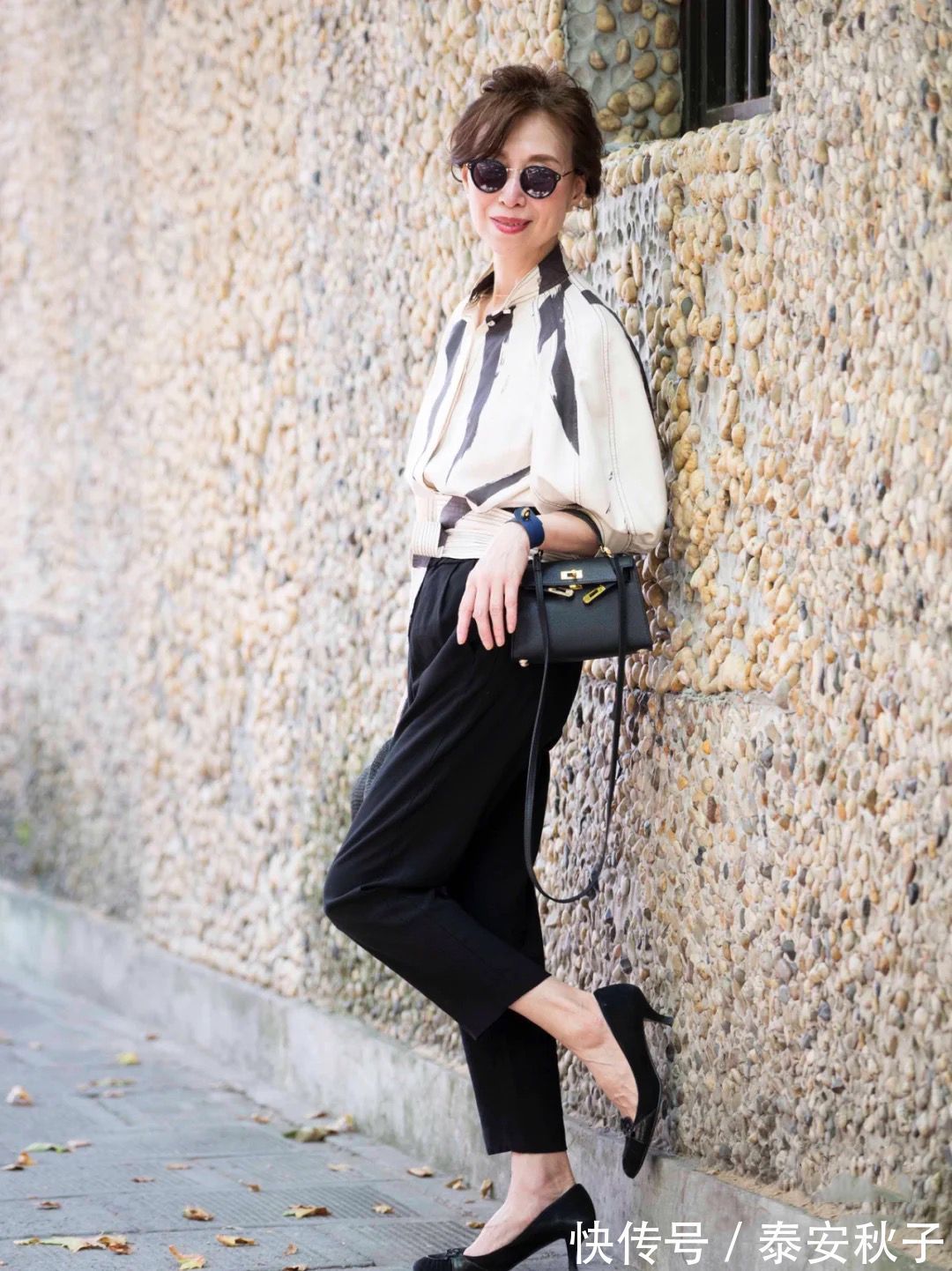 针织衫|60+“老奶奶”穿衣真讲究!借助穿搭小妙招;状态宛如“少女”!